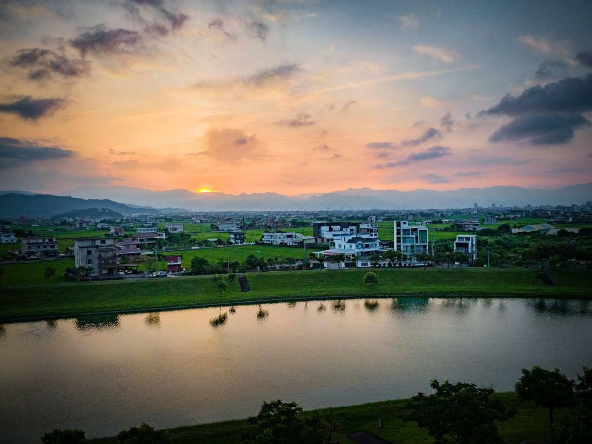 冬山閒雲居民宿 冬山郷 エクステリア 写真